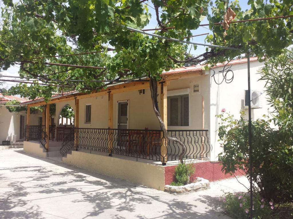 Dimitraki Apartment